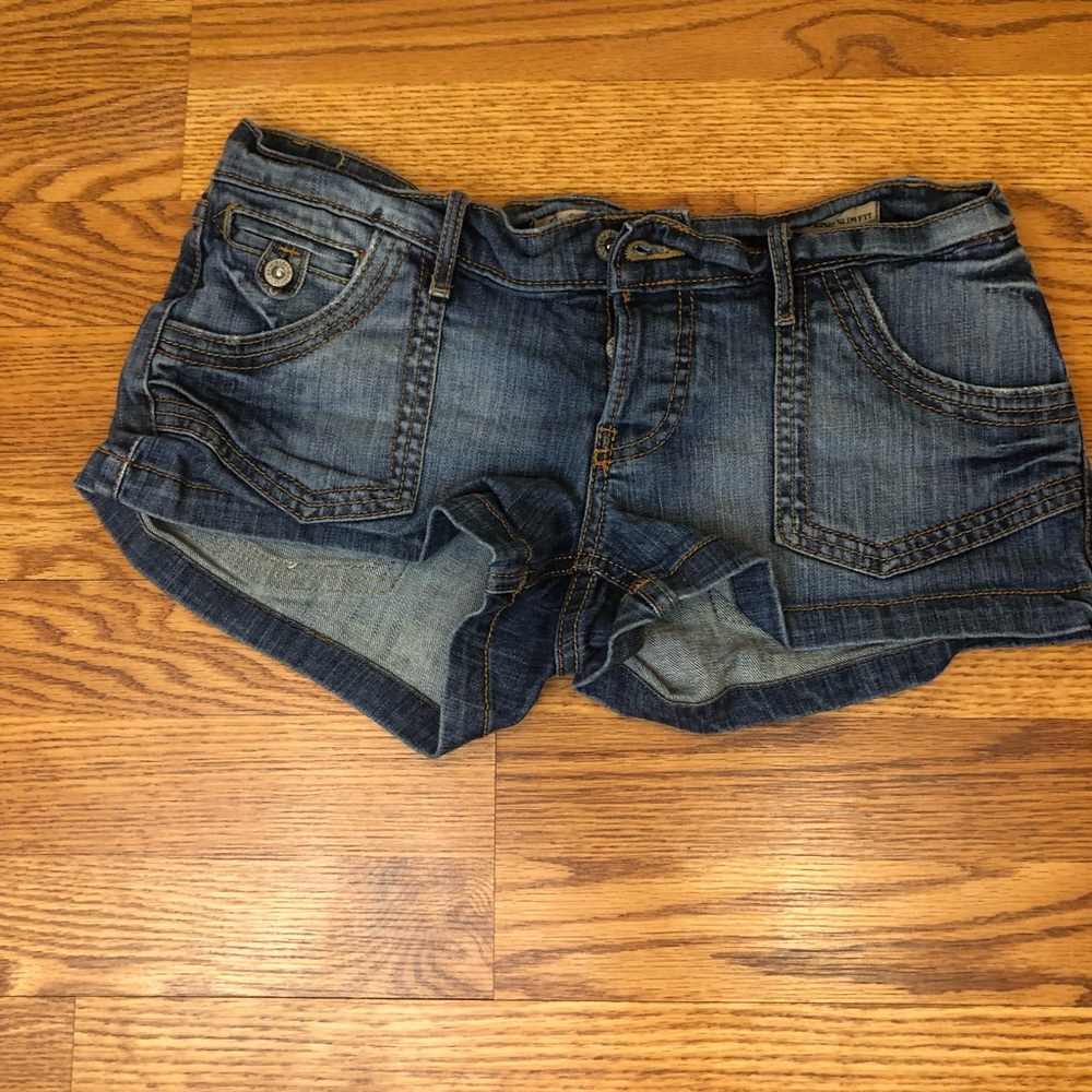 Lucky brand low rise slim fit shorts